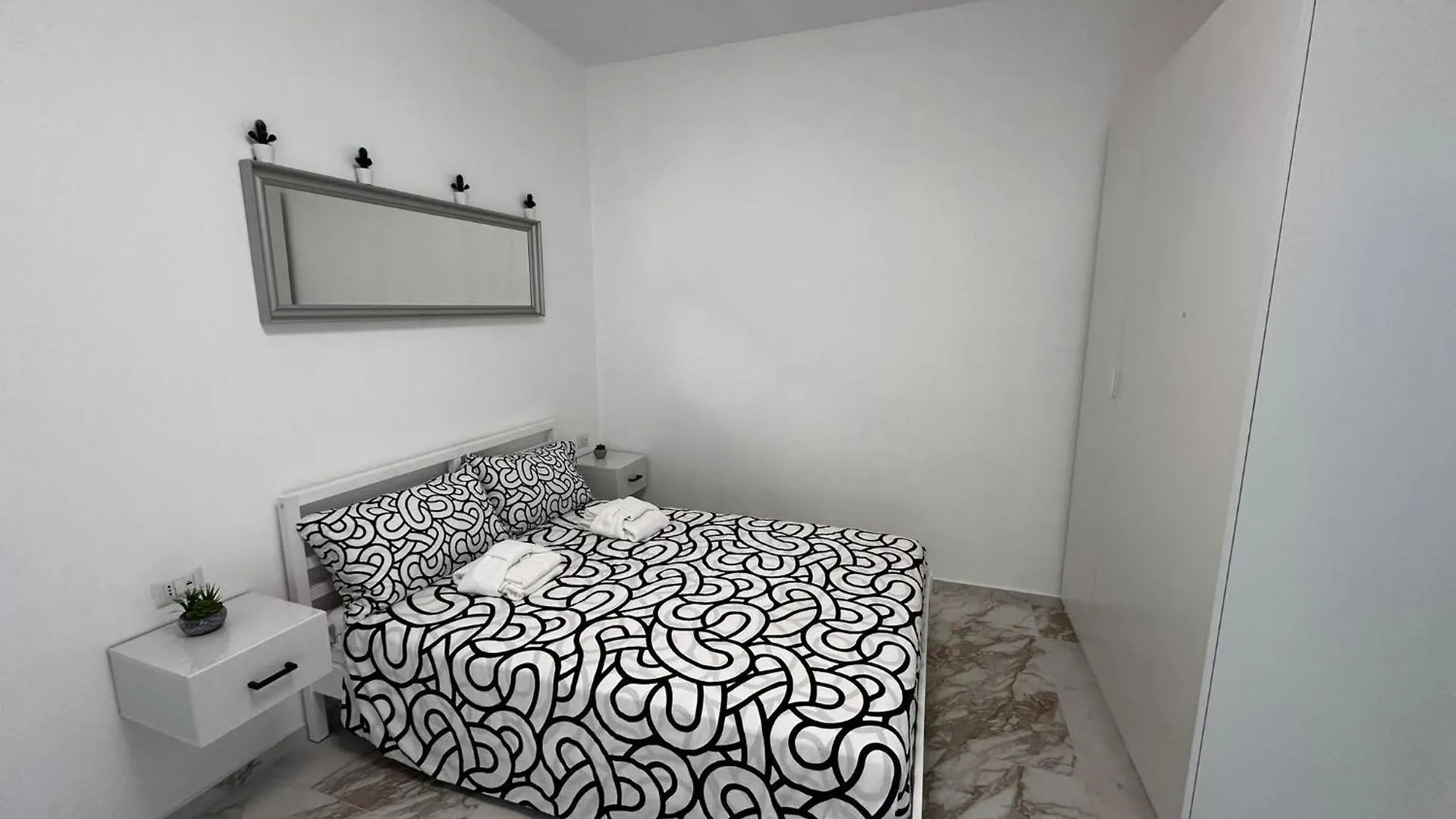 Chic Flat Apartment Milan 0*,